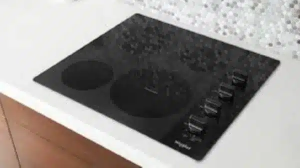 Plaque de cuisson électrique Whirlpool 24 po, 4 brûleurs, Noir - WCE55US4HB – Image 2