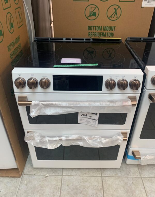 Cuisinière encastrée 6,7 pi.cu, Four Double, Convection, Blanc mat - CCES750P4MW2 – Image 3