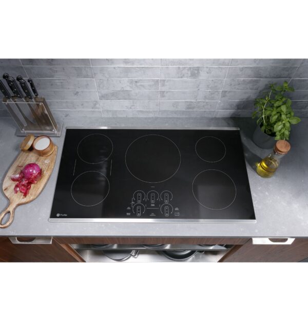 Plaque de cuisson à induction 30", Wi-Fi, Commandes tactiles, Vitrocéramique noire -  PHP7030DTBB – Image 2