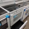 Cuisinière autonome 5 pi.cu, Autonettoyante, Blanche -  JCB635DKWW – Image 5