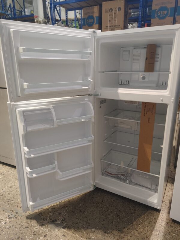 Réfrigérateur à congélateur supérieur Whirlpool 30’’, Blanc -  WRT148FZDW – Image 6