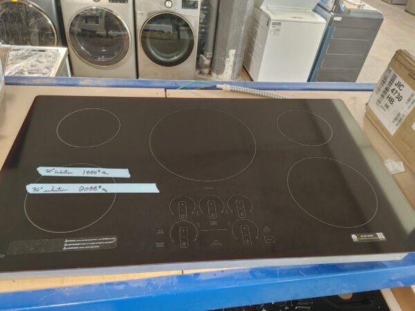 Plaque de cuisson intelligente à induction 36’’, Commandes tactiles, Noir - PHP7036DTBB – Image 4