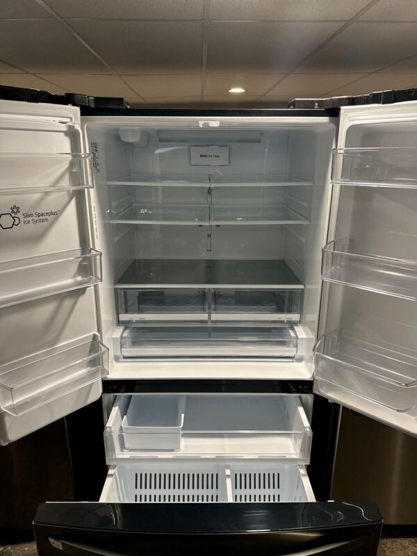LG 36'', 27.9 cu. ft. French Door Refrigerator, Black Stainless - Image 7