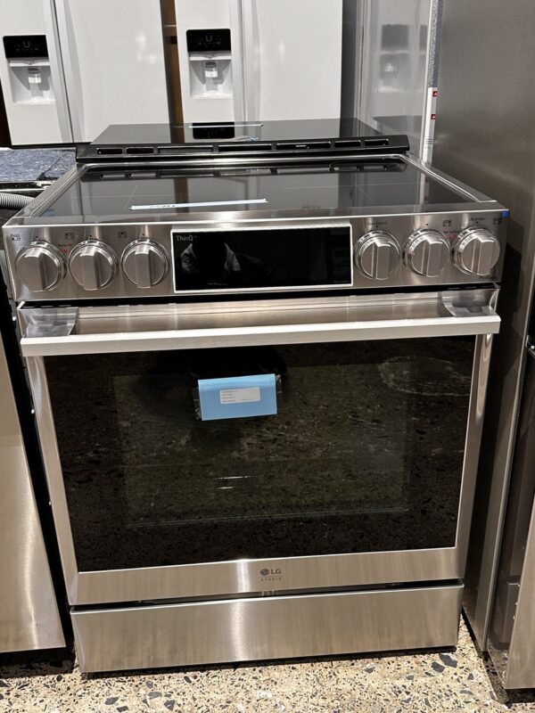 Cuisinière encastrable à induction, 6,3 pi.cu, Convection, Air Fry, LG - LSIS6338F – Image 2