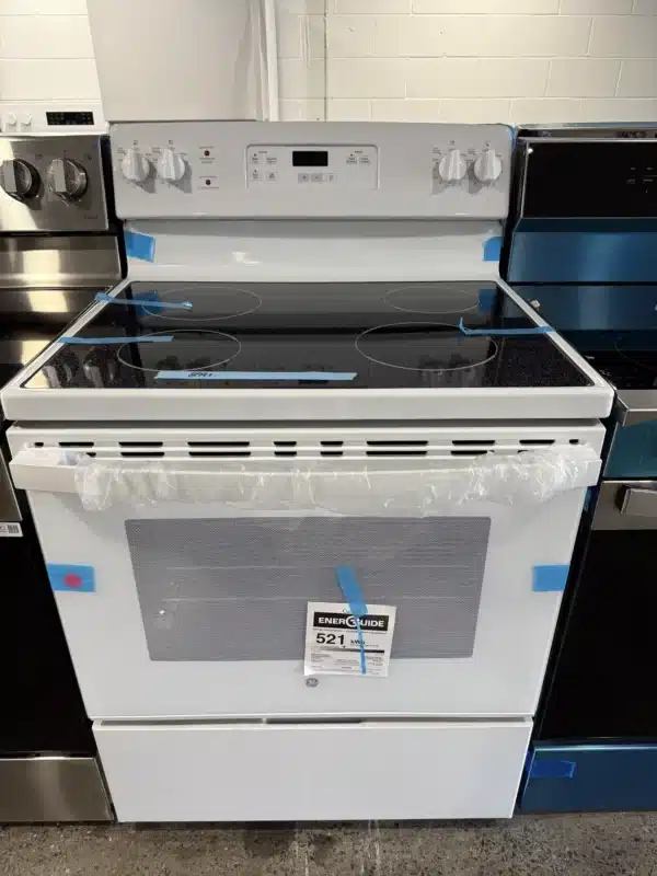 Cuisinière électrique 30’’, 5,0 pi.cu, 4 Bruleurs Blanc, GE - JCBS630DKWW – Image 4