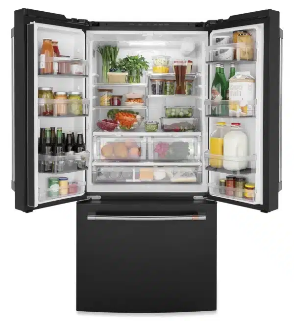 Réfrigérateur Café à portes françaises – 33", 18.6 pi³, Noir mat, Distributeur d’eau intérieur - CWE19SP3NTD1 – Image 3