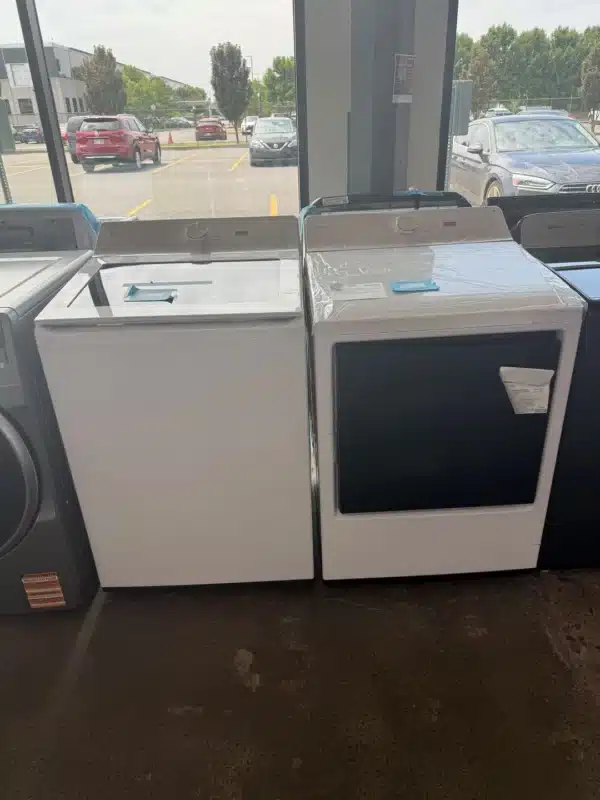 Laveuse-sécheuse LG 27’’ blanche avec Wi-Fi, chargement vertical et grande capacité – WT8205CW & DLE8200W – Image 2