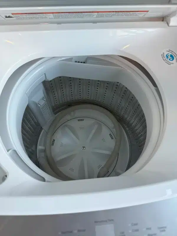 Centre de buanderie Whirlpool – 24", Laveuse 1.8 pi³ & Sécheuse 3.4 pi³, 850 RPM, Blanc - YWET4024HW – Image 4