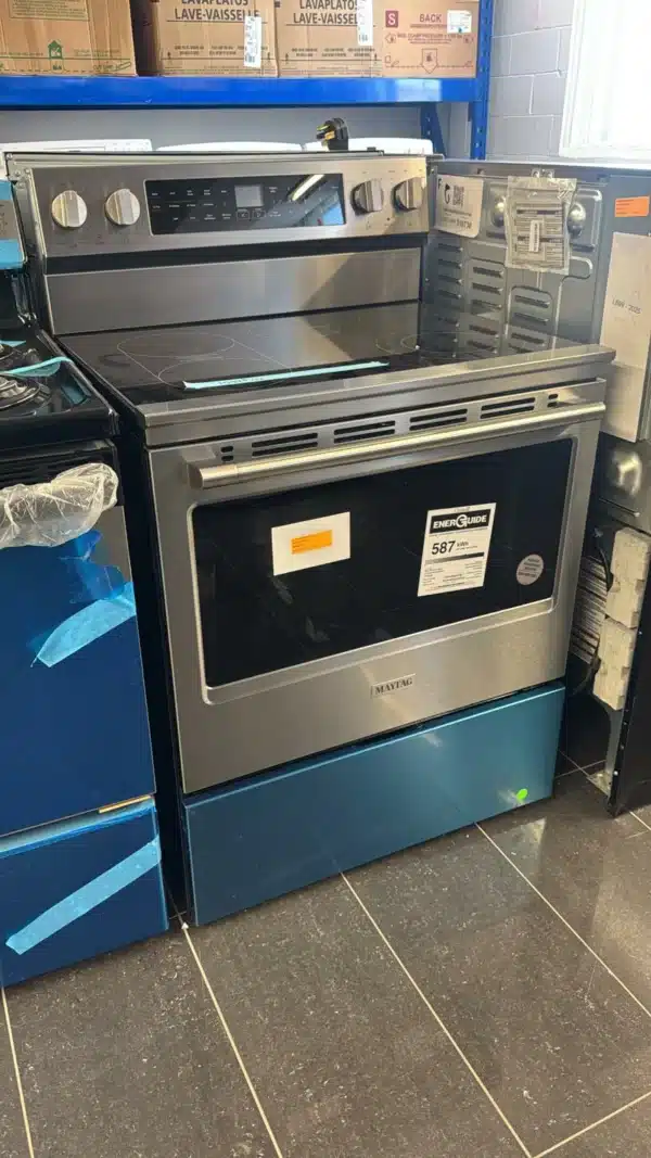Cuisinière électrique Maytag – 30 po, 5,3 pi³, Acier inoxydable résistant aux traces de doigts - YMFES8030RZ – Image 5