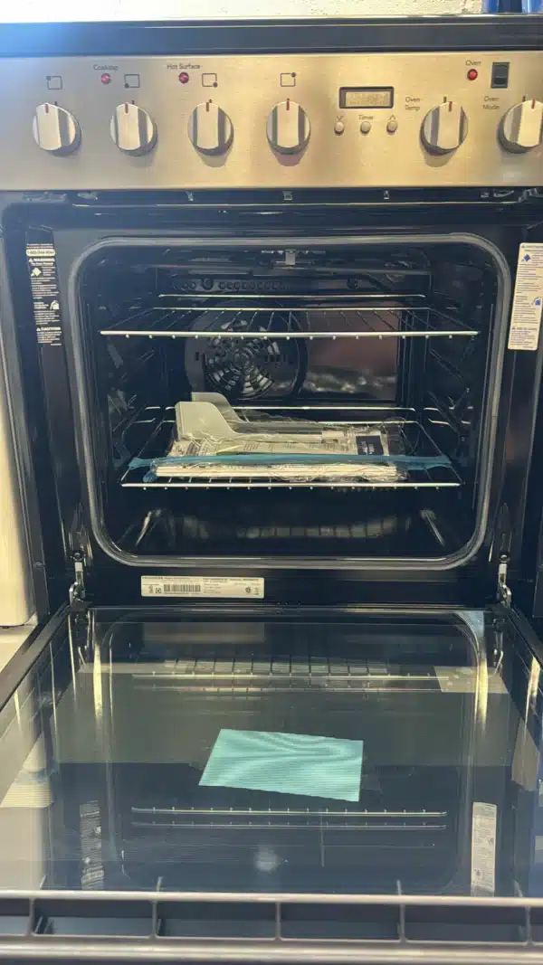 Cuisinière électrique Frigidaire – 24", 1,9 pi³, Acier inoxydable - FCFE242CAS – Image 3