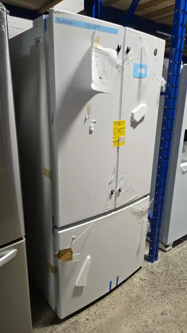 Réfrigérateur portes françaises GE 33″ 18,6 pi³ blanc, profondeur de comptoir, eau intérieure & glace congélateur – GWE19JGLWW – Image 5