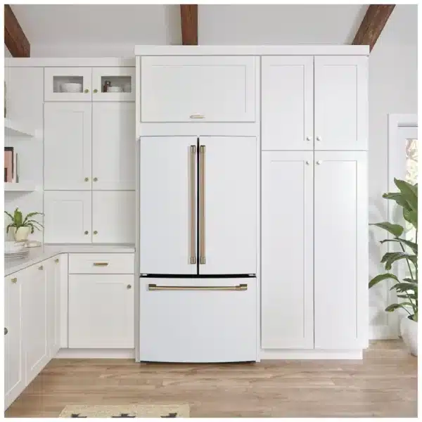 Réfrigérateur portes françaises Café 33″ 18,6 pi³ blanc mat, profondeur de comptoir, eau & glace – CWE19SP4NW2 – Image 3