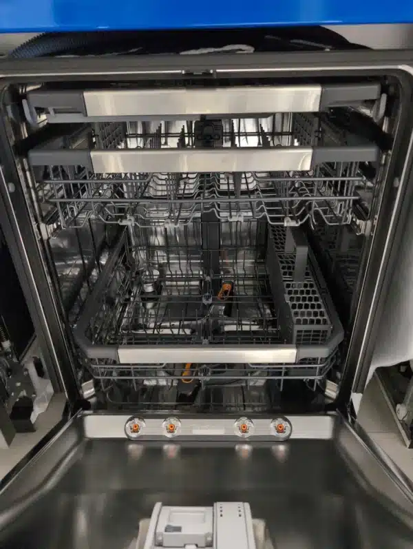 Lave-vaisselle Silhouette 24 po, entièrement intégré, 45 dBA – Blanc – SDWB24W3 – Image 2