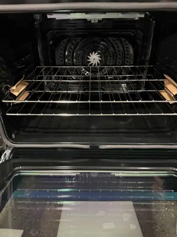 Cuisinière électrique Frigidaire 30 po, 5 éléments, Convection, Air Fry – FCFE308CAS – Image 2
