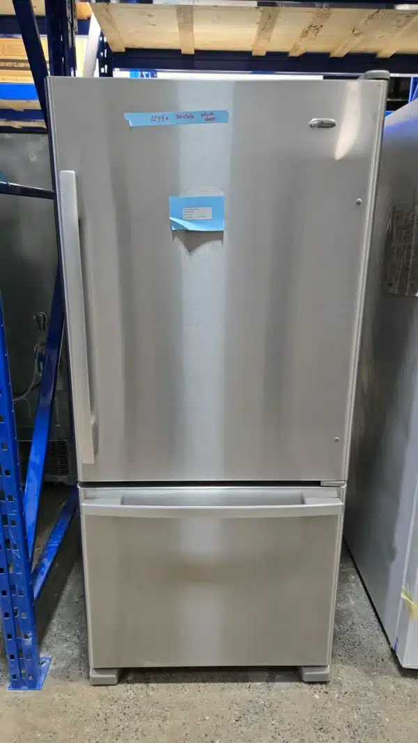Réfrigérateur congélateur inférieur Amana 30″ en inox, 18,6 pi³, machine à glace en option – ABB1924BRM – Image 5