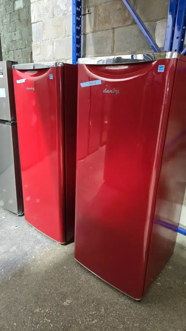 Réfrigérateur rétro 24″ Danby 11 pi³ rouge scarlett métallique – DAR110A3LDB – Image 5