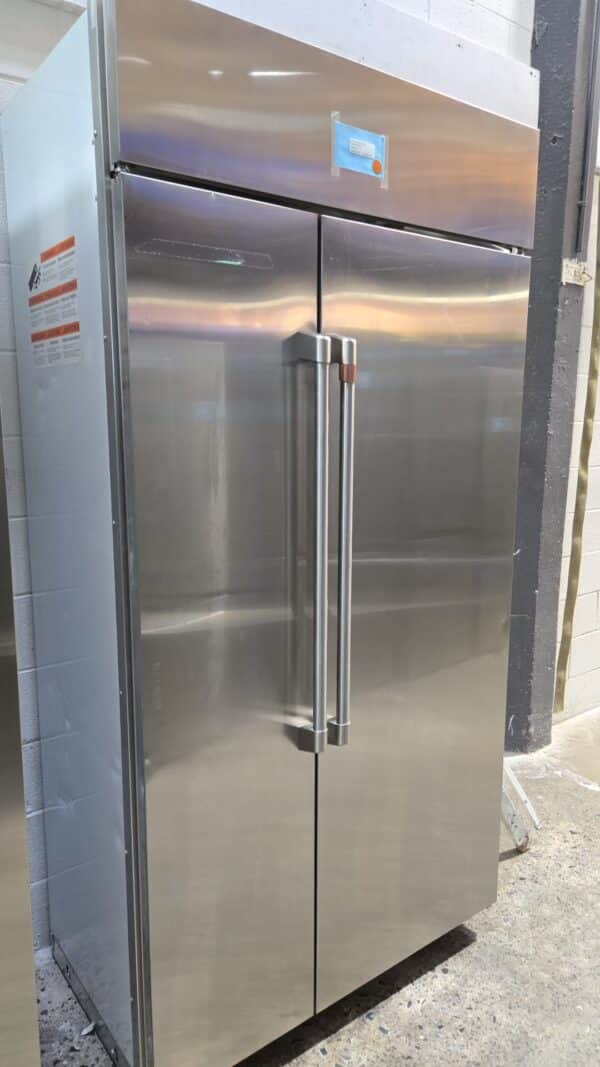 Side by Side Built-In Refrigerator Café 42″ 25.2 cu. ft. stainless steel, counter depth, freezer ice – CSB42WP2NS1 - Image 5