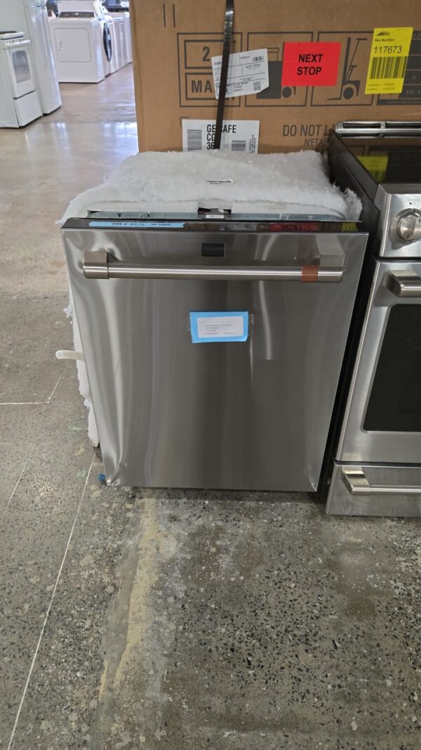 Café Built-In Dishwasher – 24" – 16 Place Settings – Stainless – CDT875P4NW2 - Image 4