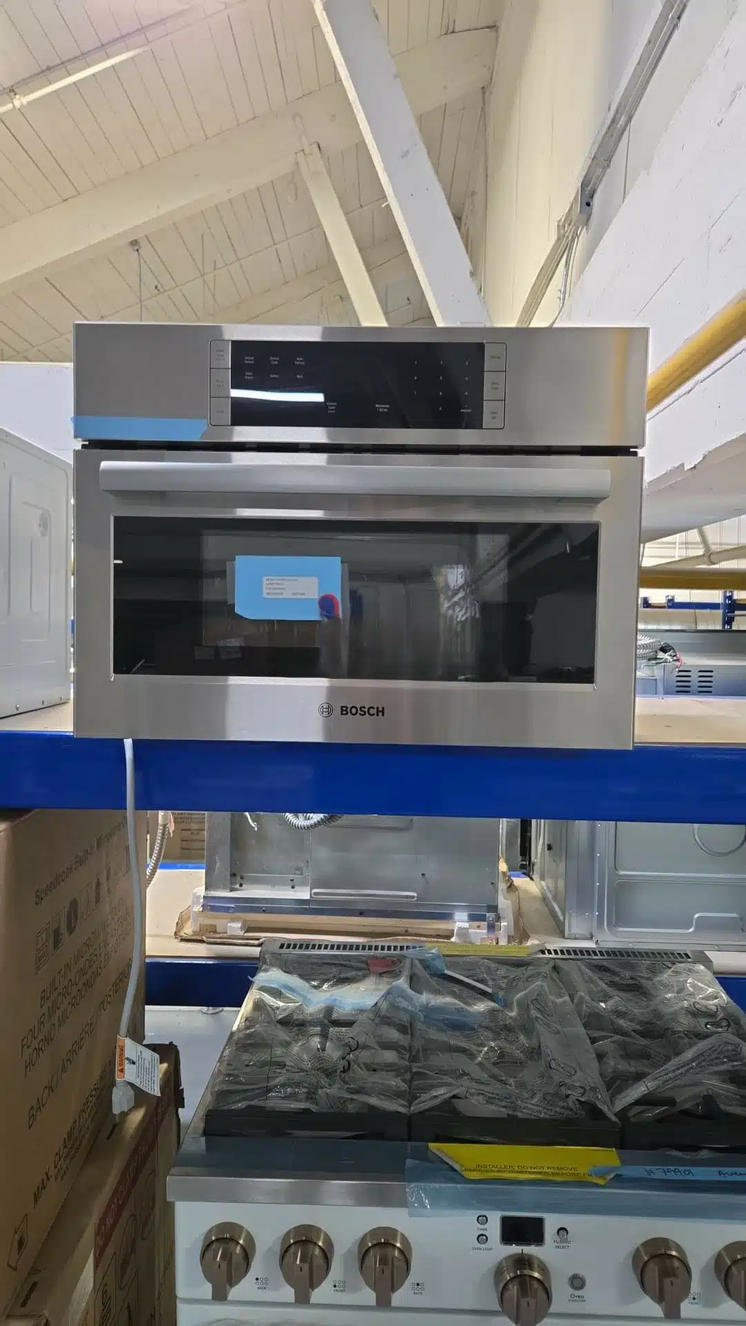 Micro-onde encastré Bosch 27 pouces 1,6 pi³ 950 W inox – HMB57152UC – Image 6