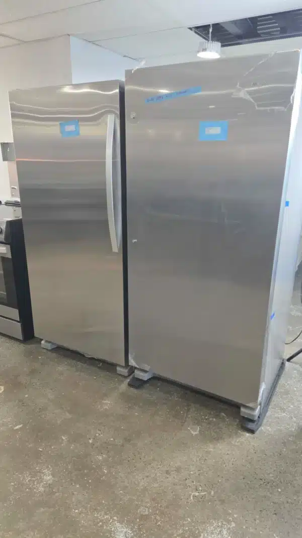 Combo Whirlpool réfrigérateur 18 pi³ + congélateur 18 pi³, 30", 2 pièces, Inox – WSR57R18DM & WSZ57L18DM – Image 4