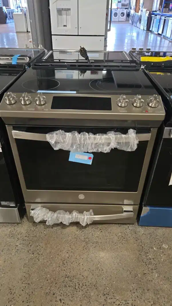 Cuisinière électrique GE Profile 30″ 6,3 pi³ convection européenne, tiroir de four, ardoise – PCS940EMES – Image 5
