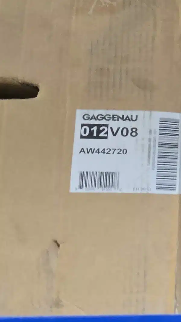 Gaggenau 400 Series Wall-Mounted Hood 42″, Extraction/Recirculation, 3 Speeds + Intensive, LED (without engin) – AW442720 - Image 4