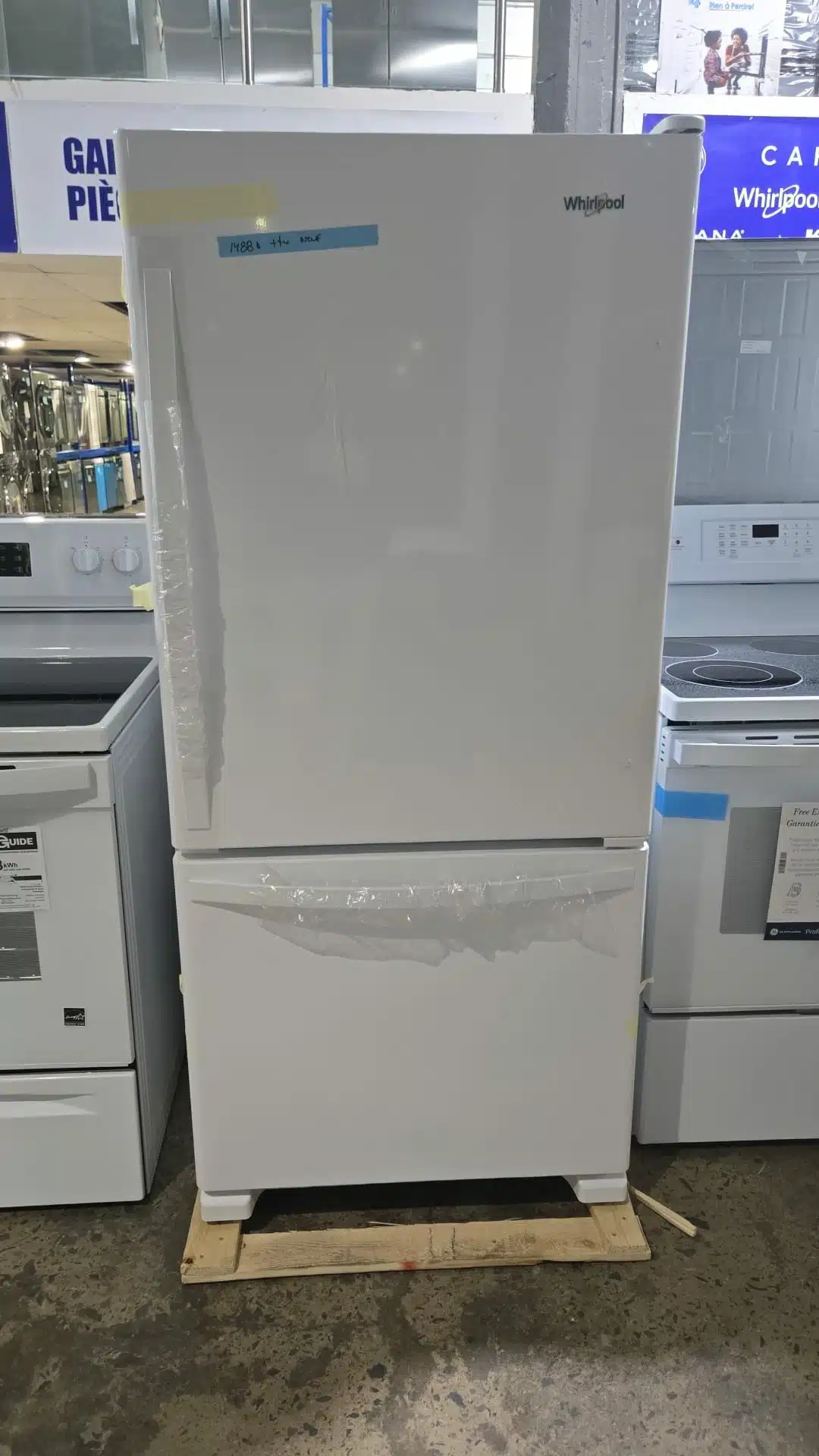 Whirlpool 30″ Bottom Freezer Refrigerator, 18.5 cu.ft, White – WRB329DFBW05 - Image 3