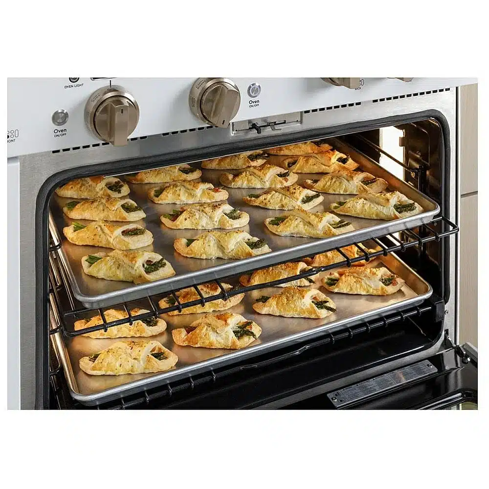 Cuisinière à biénergie CAFE , 8.25 pi. cu, 48 pouces, noir – C2Y486P3T2D1 – Image 3