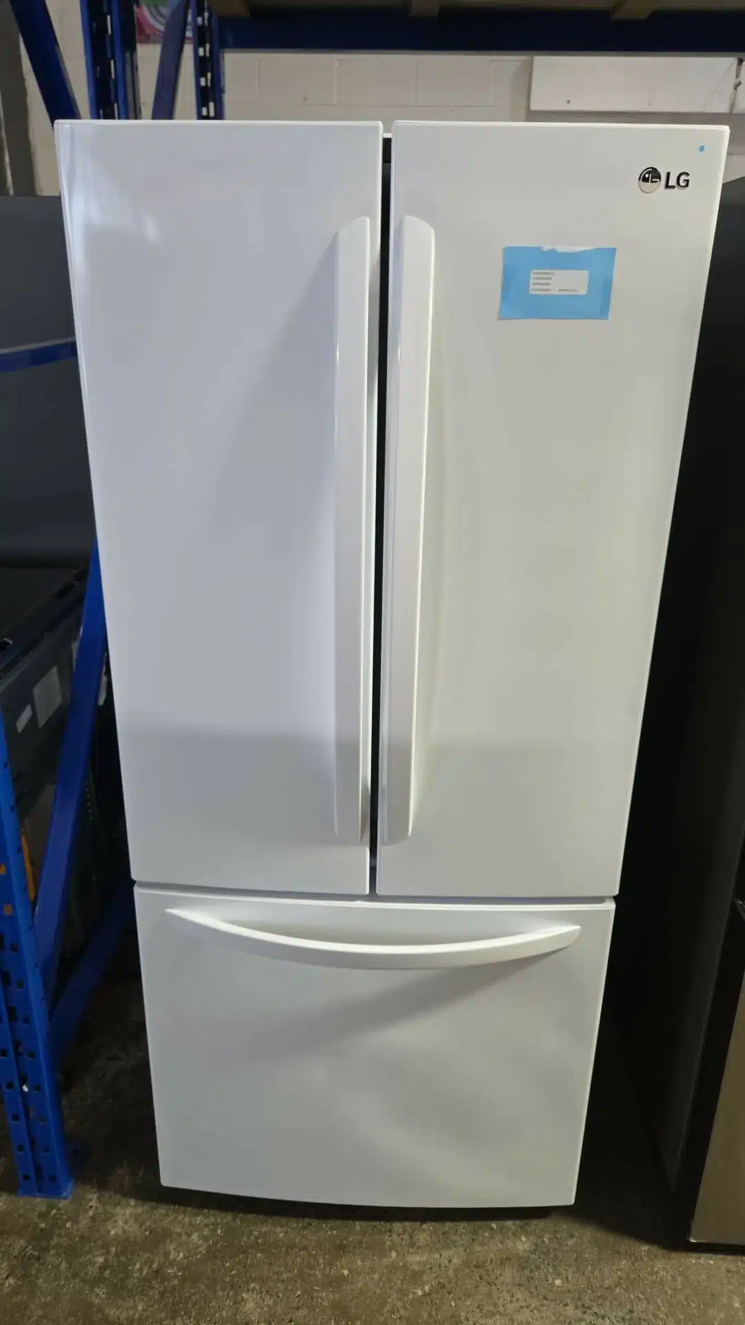 LG 30 inch French Door Refrigerator, 21.8 cu.ft, White – LRFNS2200W - Image 6