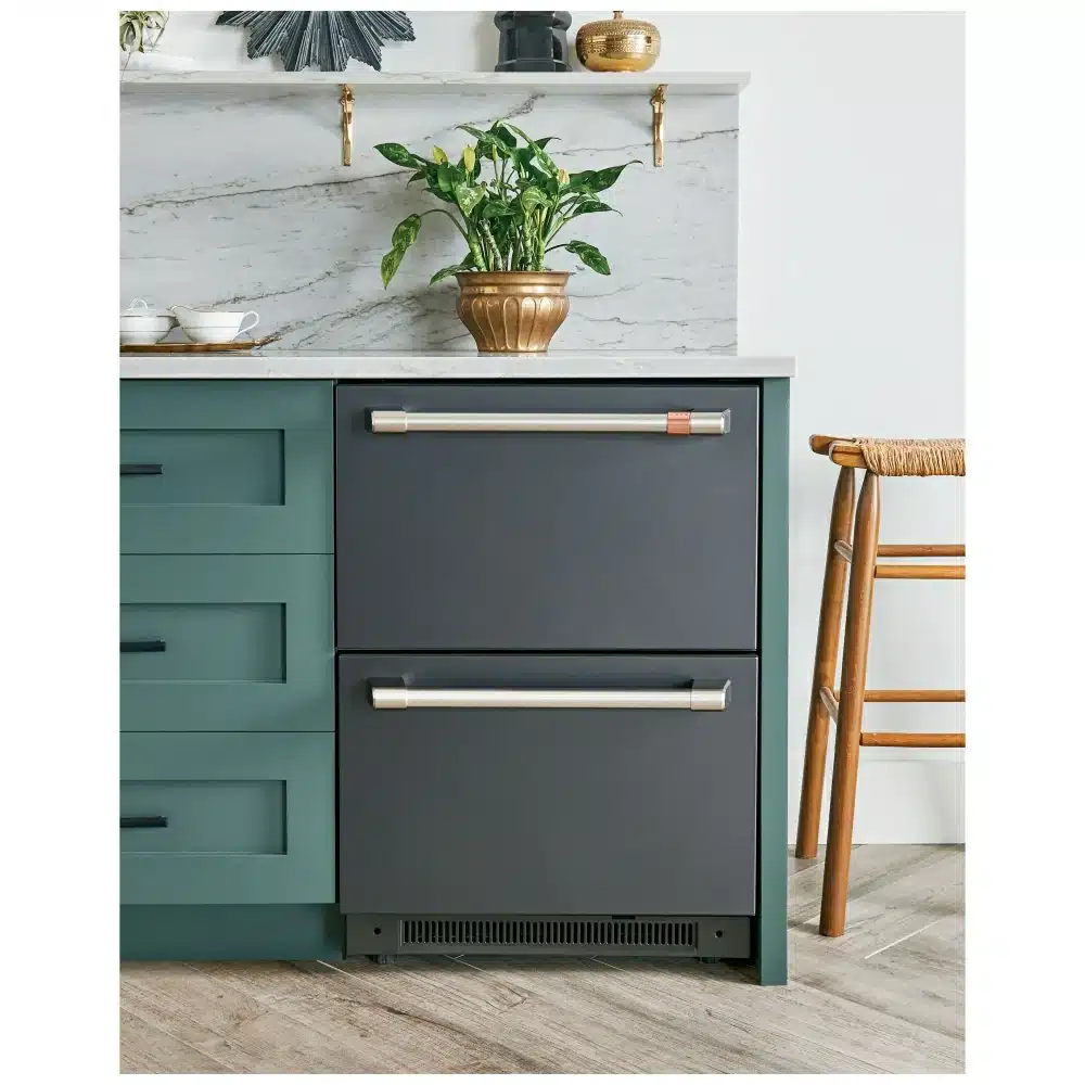 Café Built-In Undercounter Refrigerator 24 Inch Matte Black – CDE06RP3ND1 - Image 5